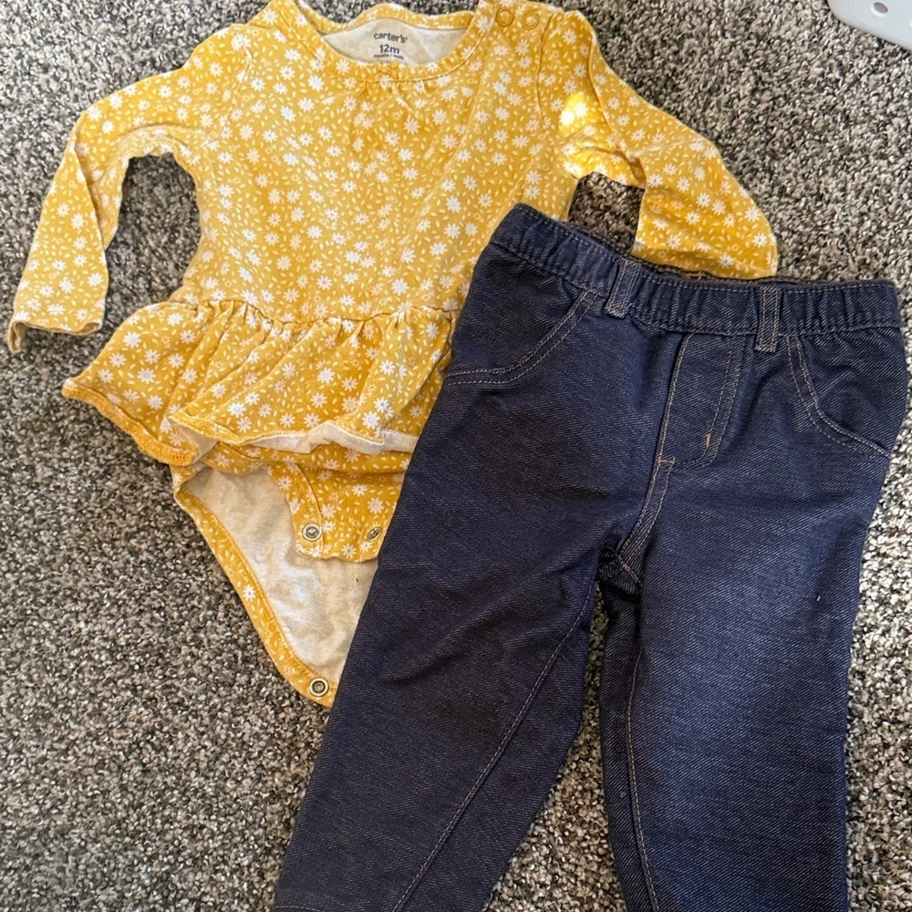 Carter's Baby Girl Yellow Floral Bodysuit and Navy Pants Set Size 12 Months